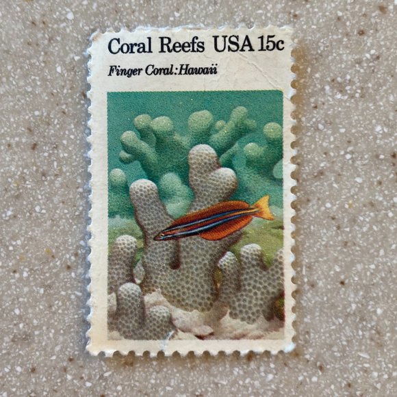 Stamp Collector Find! 15¢ Stamps - Picture 9 of 10